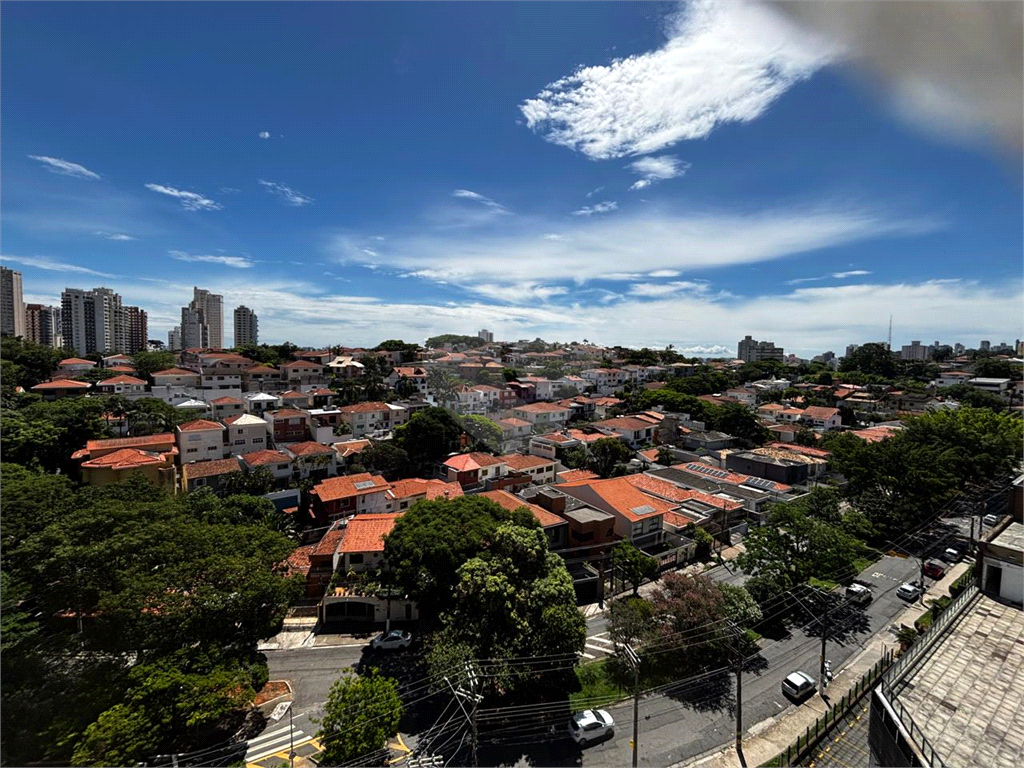 Apartamento ensolarado com 2 dormitórios, suíte e vaga fixa na Vila Madalena