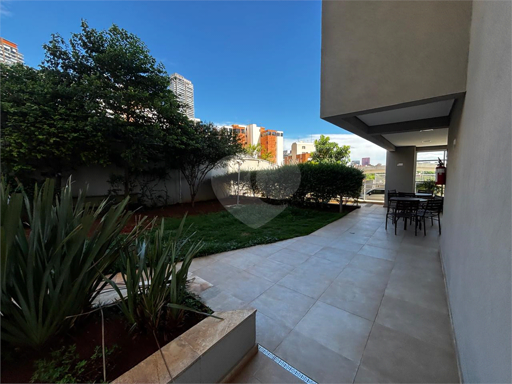 Apartamento ensolarado com 2 dormitórios, suíte e vaga fixa na Vila Madalena