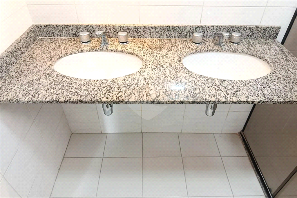 Apartamento para alugar com 130m², 3 quartos e 3 vagas