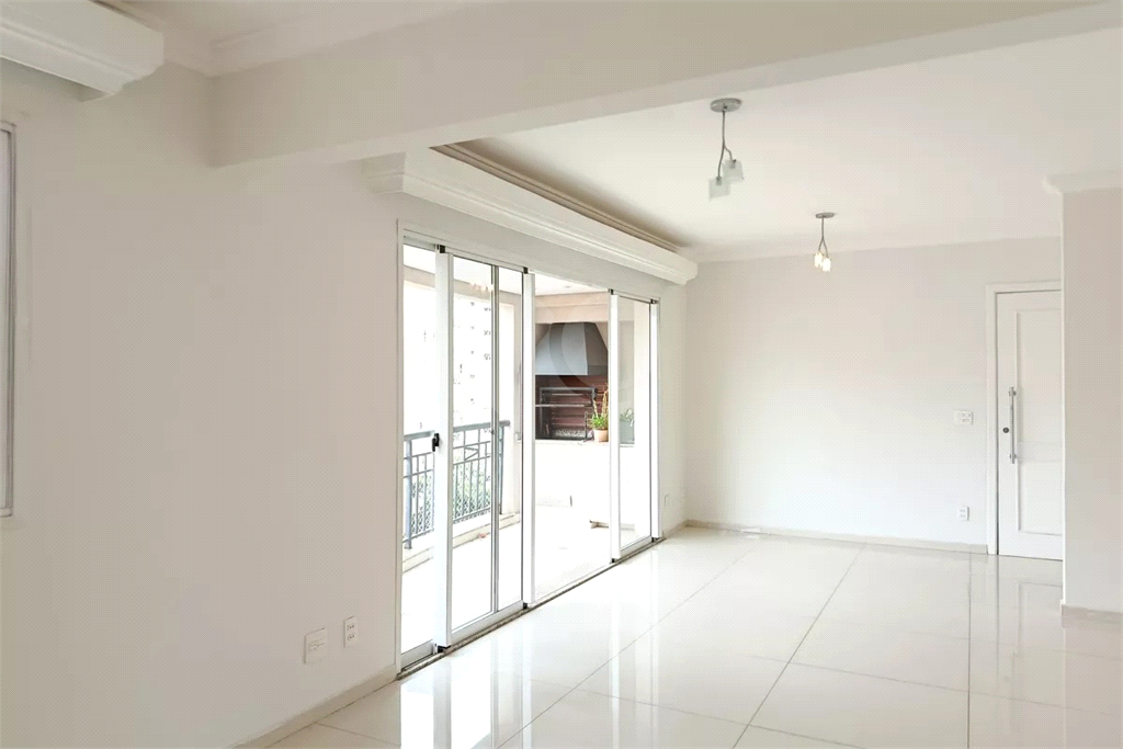 Apartamento para alugar com 130m², 3 quartos e 3 vagas