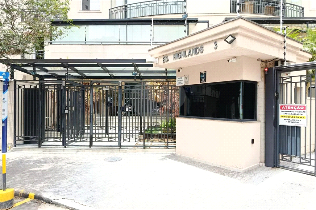 Apartamento para alugar com 130m², 3 quartos e 3 vagas