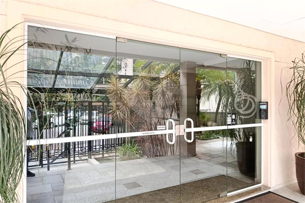 Apartamento para alugar com 130m², 3 quartos e 3 vagas