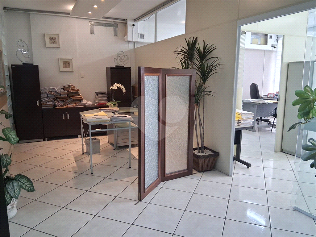 OPORTUNIDADE!!!Conjunto Comercial com 100 m² reformado no Centro SP