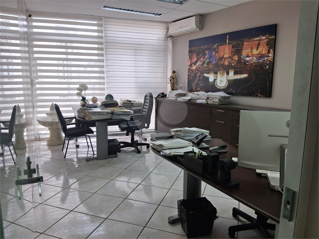 OPORTUNIDADE!!!Conjunto Comercial com 100 m² reformado no Centro SP