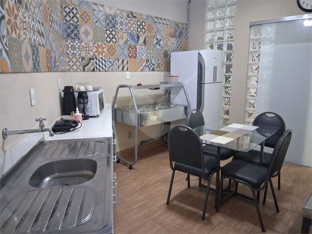 OPORTUNIDADE!!!Conjunto Comercial com 100 m² reformado no Centro SP