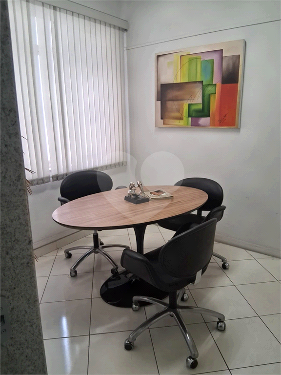 OPORTUNIDADE!!!Conjunto Comercial com 100 m² reformado no Centro SP