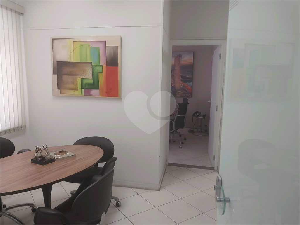 OPORTUNIDADE!!!Conjunto Comercial com 100 m² reformado no Centro SP