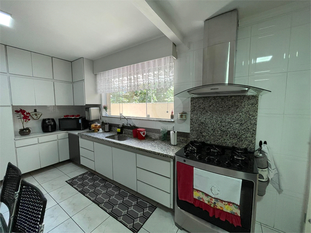 Sobrado a venda na Freguesia do Ó, 379m2, 3 dormitórios, 2 suites e 5 vagas de garagem!