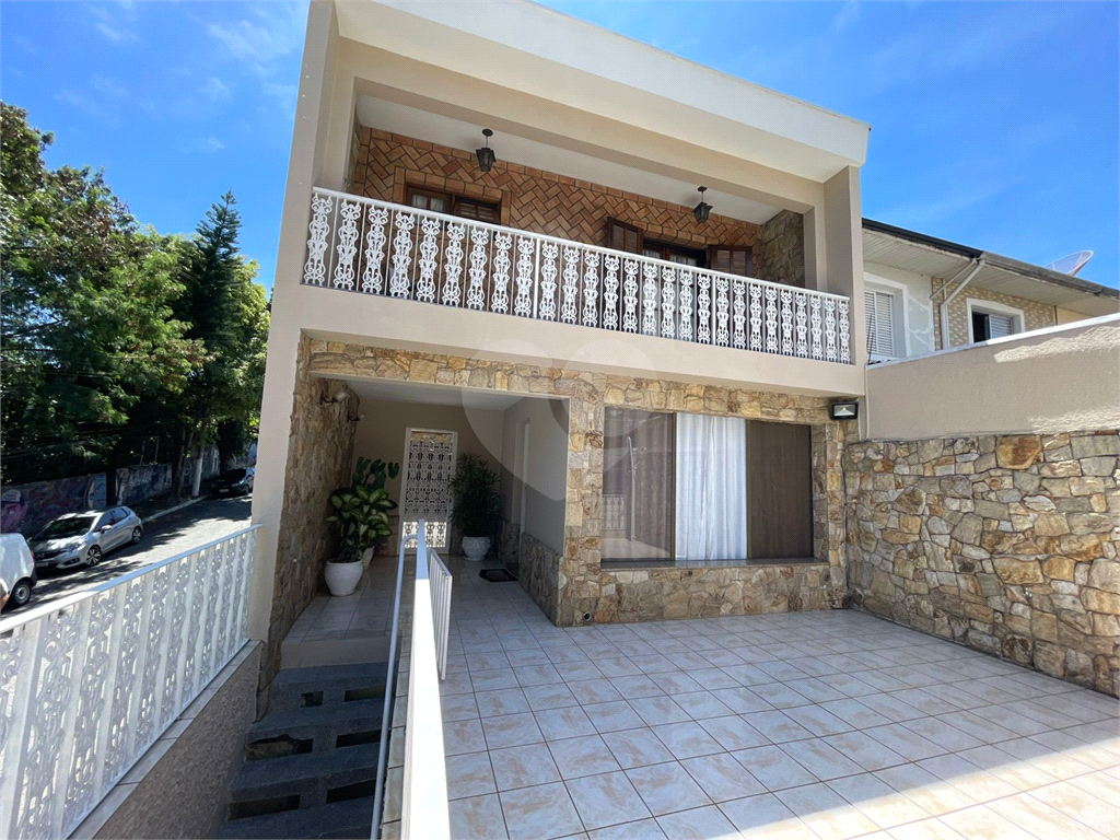 Sobrado a venda na Freguesia do Ó, 379m2, 3 dormitórios, 2 suites e 5 vagas de garagem!