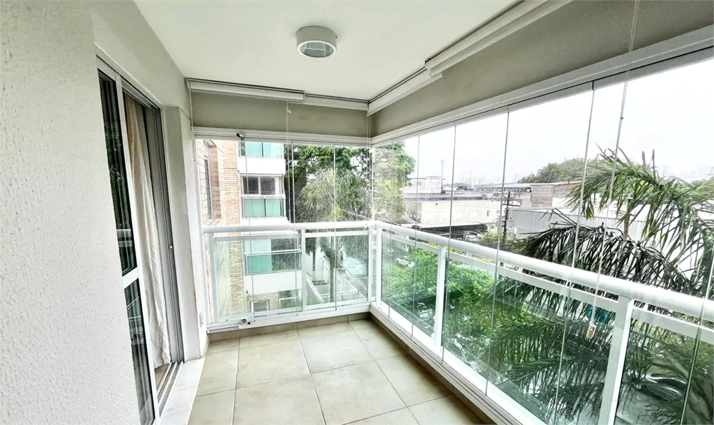 APARTAMENTO em CASA VERDE