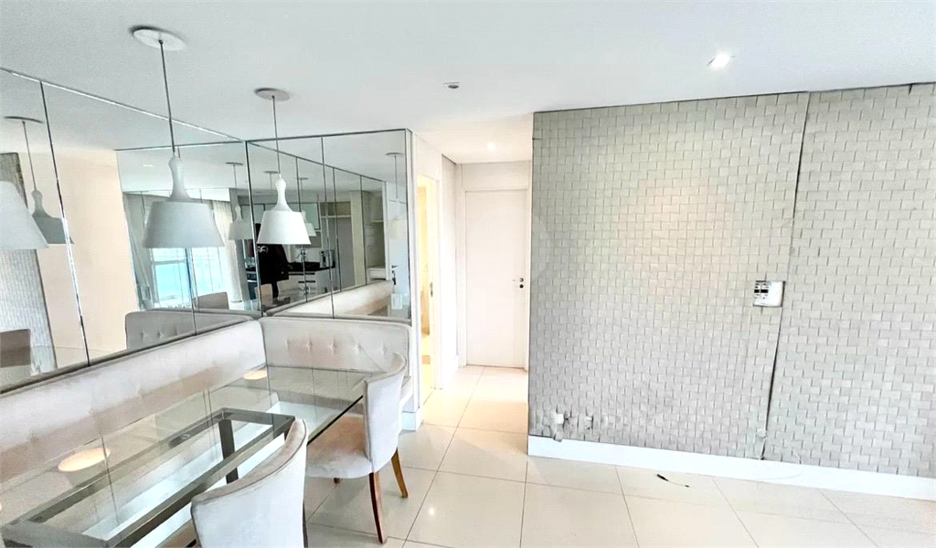 APARTAMENTO em CASA VERDE