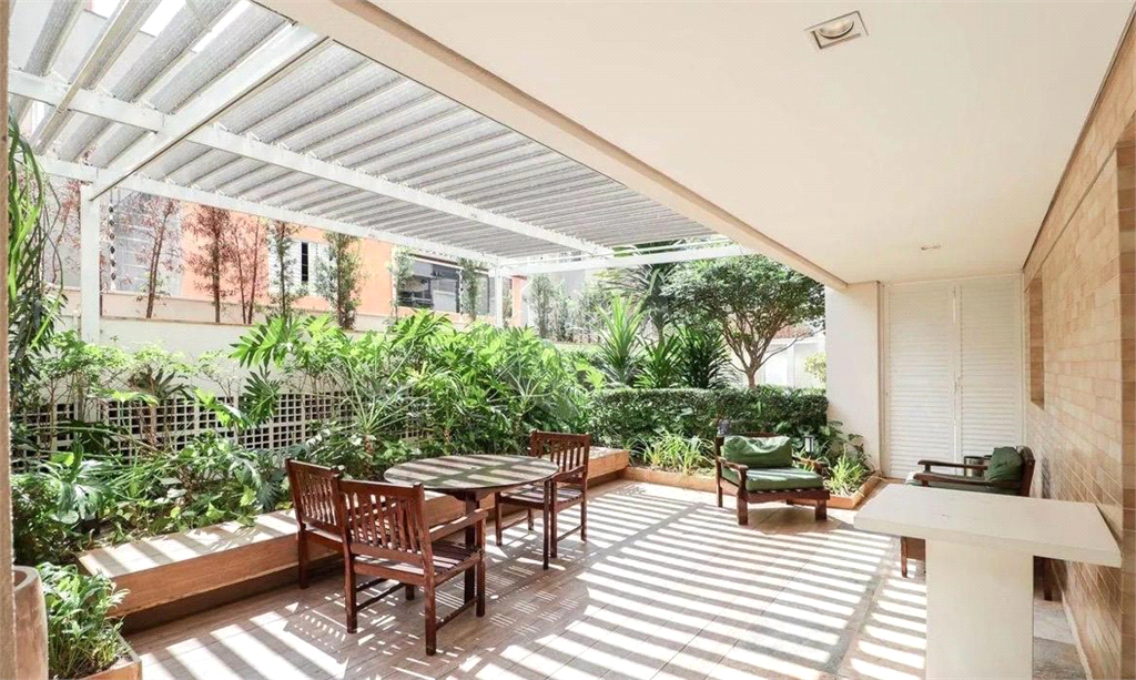 APARTAMENTO em CASA VERDE