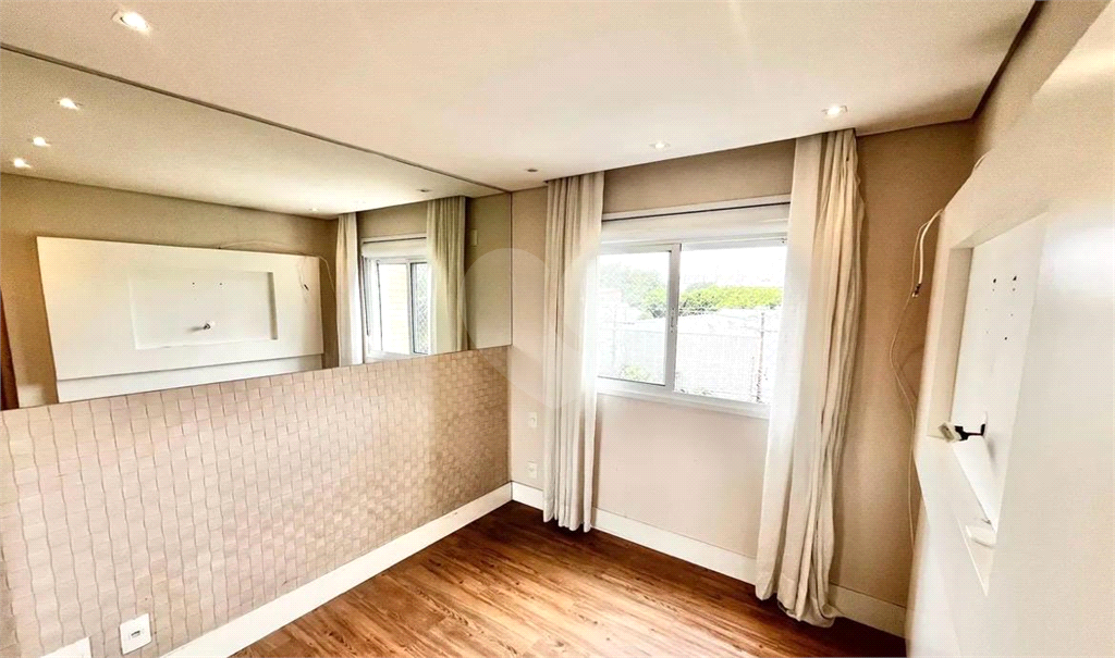 APARTAMENTO em CASA VERDE