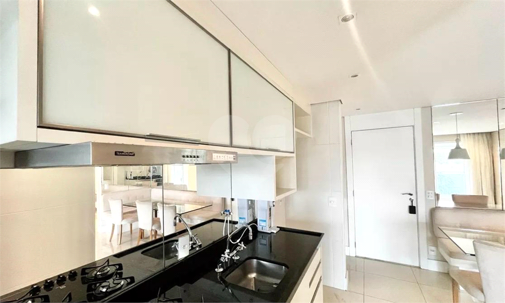 APARTAMENTO em CASA VERDE