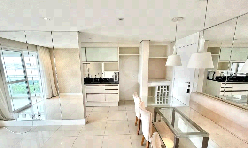 APARTAMENTO em CASA VERDE