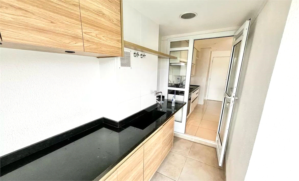 APARTAMENTO em CASA VERDE