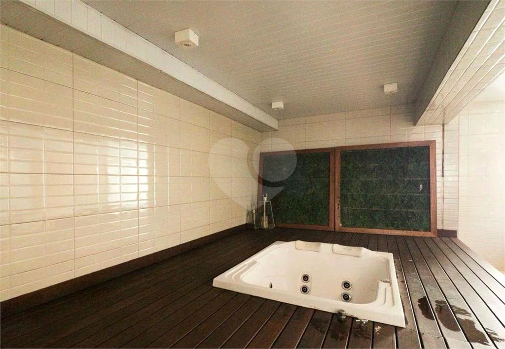 APARTAMENTO em CASA VERDE