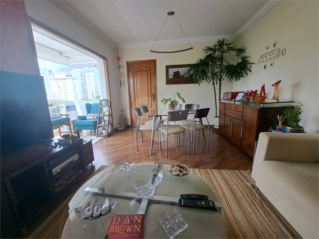 Apartamento à Venda | 95 m² | 3 dormitórios | 1 suíte | 2 vagas na Brás Leme | Santana