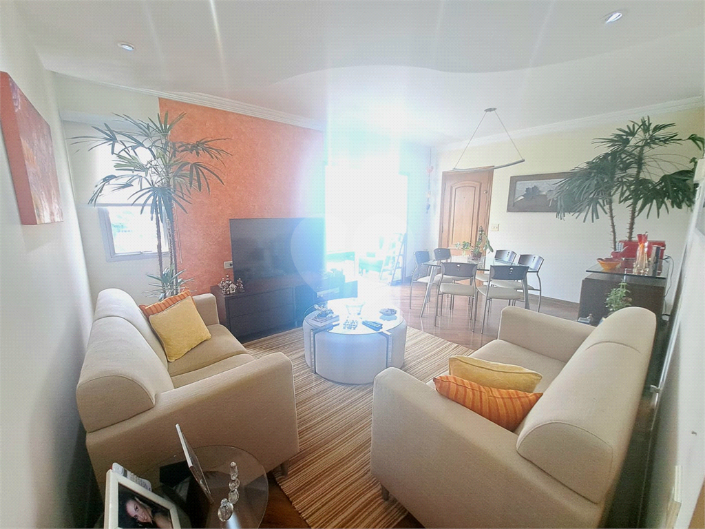 Apartamento à Venda | 95 m² | 3 dormitórios | 1 suíte | 2 vagas na Brás Leme | Santana