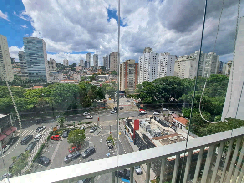 Apartamento à Venda | 95 m² | 3 dormitórios | 1 suíte | 2 vagas na Brás Leme | Santana