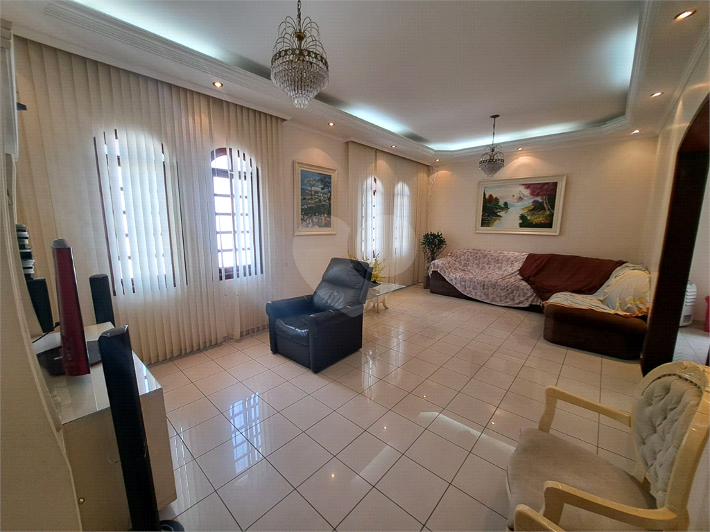 Sobrado à Venda | 400 m² | 6 Dorms | 2 Suítes | 7 Vagas | Vila Sabrina