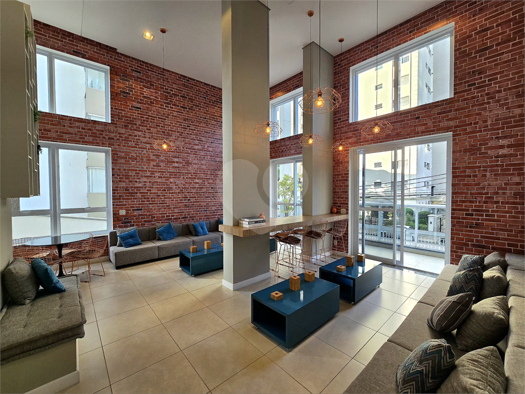 Campo Belo Reformado 2 Vagas 2 Quartos Varanda Andar Alto Pronto Para Morar