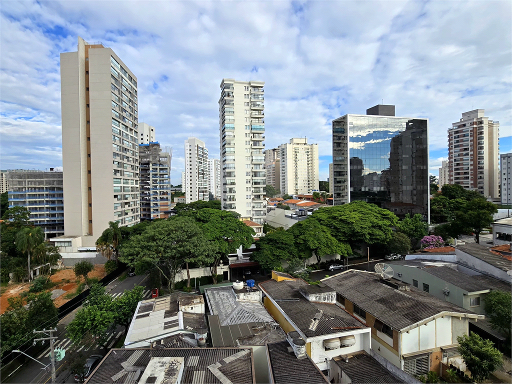 Campo Belo Reformado 2 Vagas 2 Quartos Varanda Andar Alto Pronto Para Morar