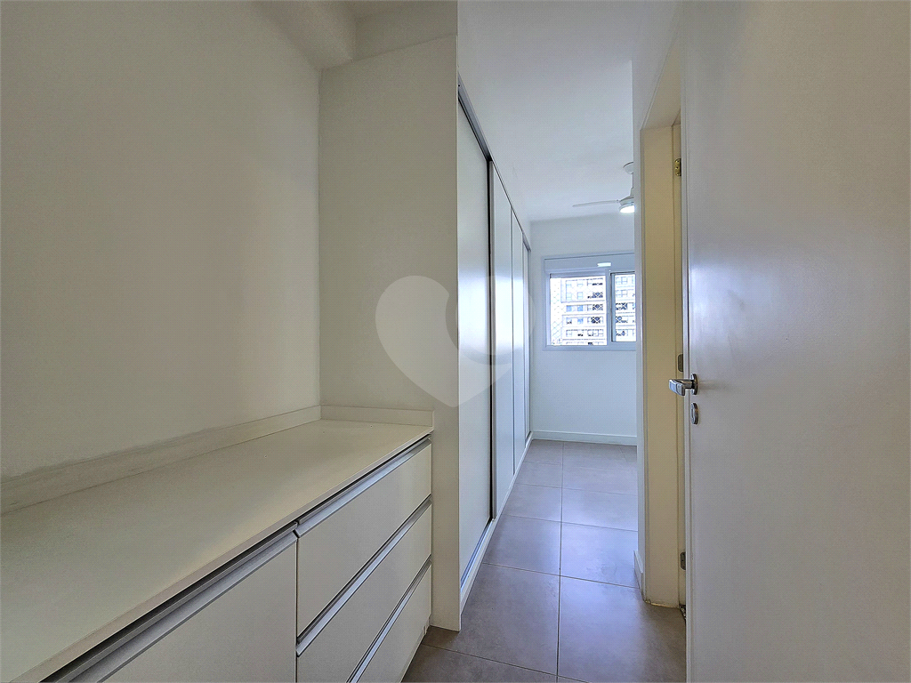 Campo Belo Reformado 2 Vagas 2 Quartos Varanda Andar Alto Pronto Para Morar