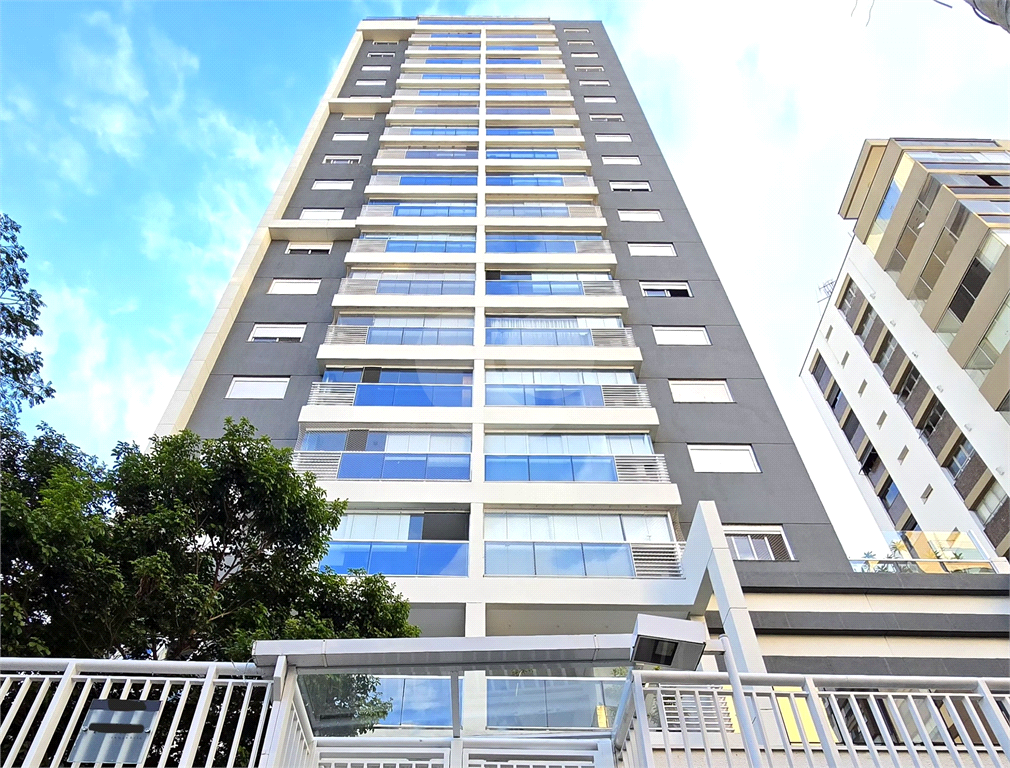 Campo Belo Reformado 2 Vagas 2 Quartos Varanda Andar Alto Pronto Para Morar