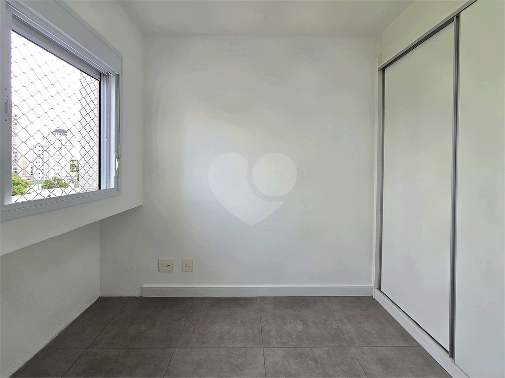 Campo Belo Reformado 2 Vagas 2 Quartos Varanda Andar Alto Pronto Para Morar