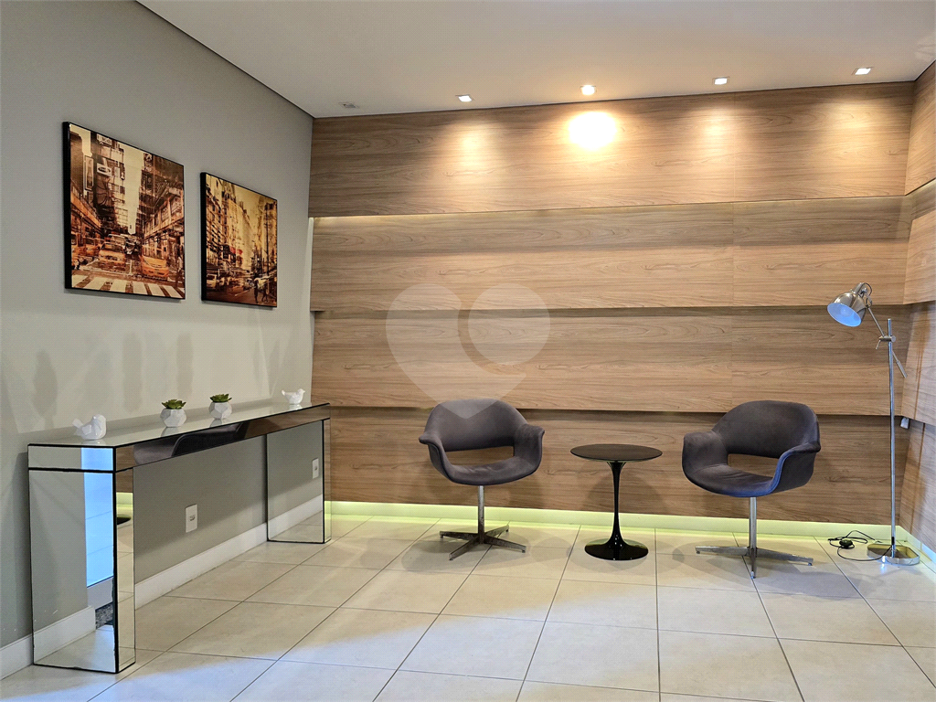 Campo Belo Reformado 2 Vagas 2 Quartos Varanda Andar Alto Pronto Para Morar