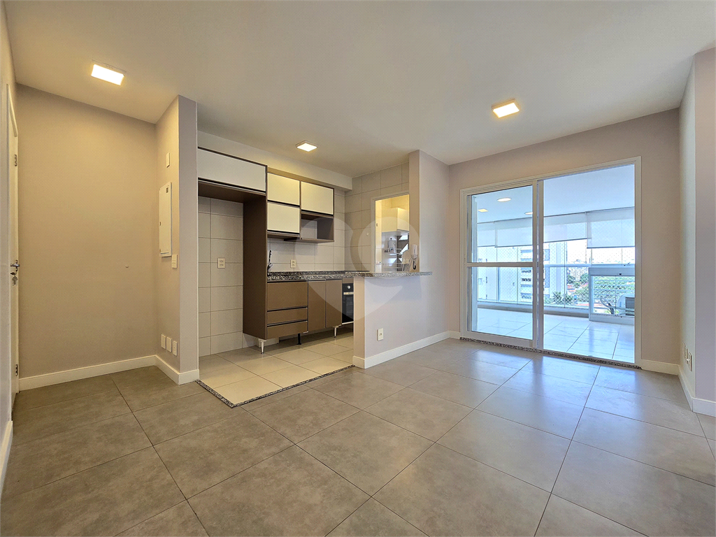 Campo Belo Reformado 2 Vagas 2 Quartos Varanda Andar Alto Pronto Para Morar