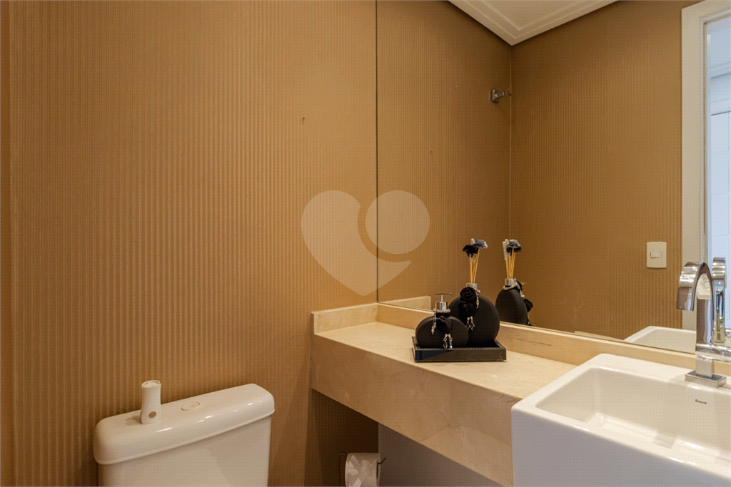 APARTAMENTO IPIRANGA COM  4 SUÍTES E 3 VAGAS REFORMADO!