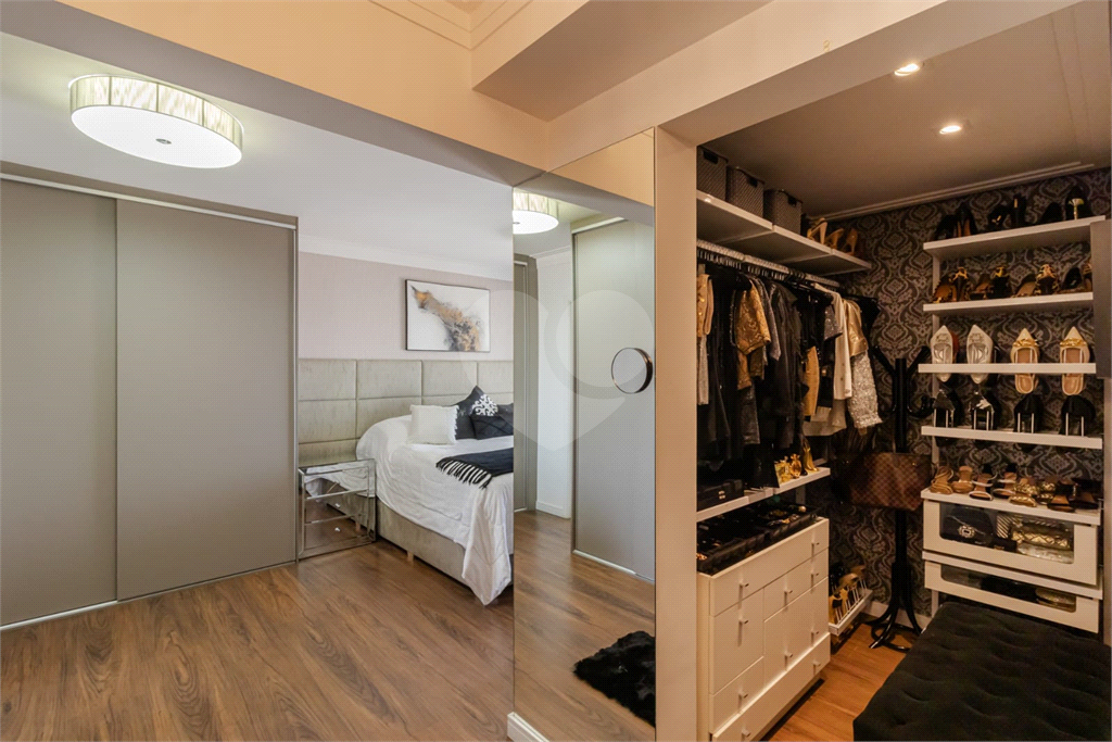 APARTAMENTO IPIRANGA COM  4 SUÍTES E 3 VAGAS REFORMADO!