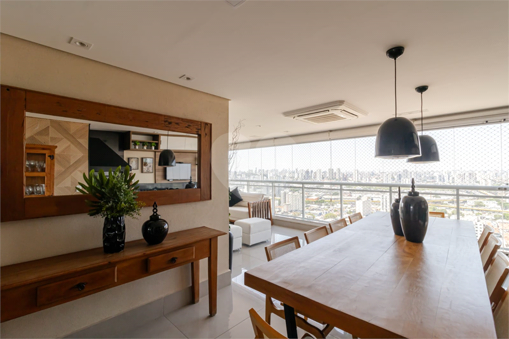 APARTAMENTO IPIRANGA COM  4 SUÍTES E 3 VAGAS REFORMADO!