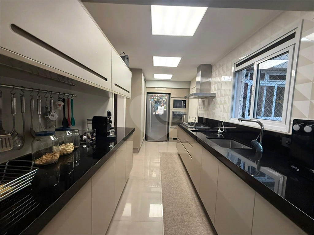 Apartamento Alto Padrão com 3 Suítes e Varanda Gourmet no Residencial Lavie Santana