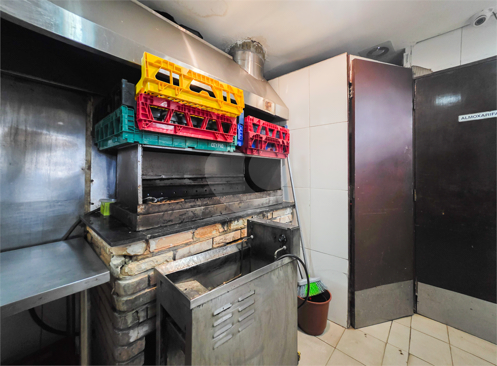 Loja / Salão Comercial / Restaurante - Santo Amaro - Vão Livre - Venda / Compra