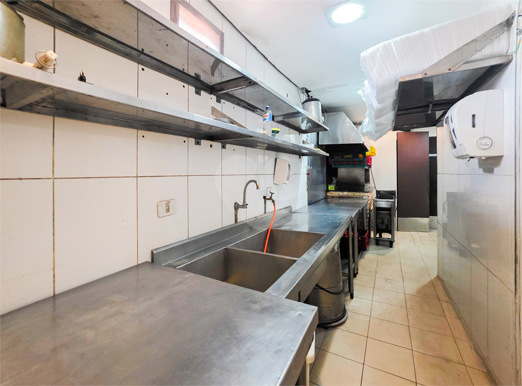 Loja / Salão Comercial / Restaurante - Santo Amaro - Vão Livre - Venda / Compra