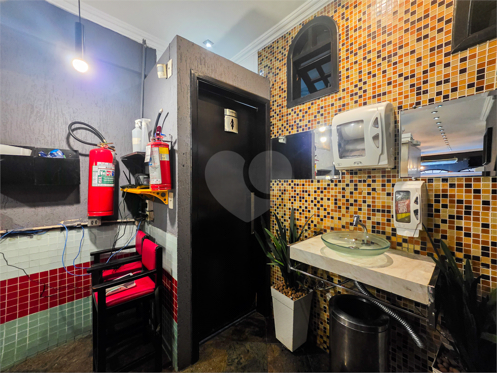 Loja / Salão Comercial / Restaurante - Santo Amaro - Vão Livre - Venda / Compra