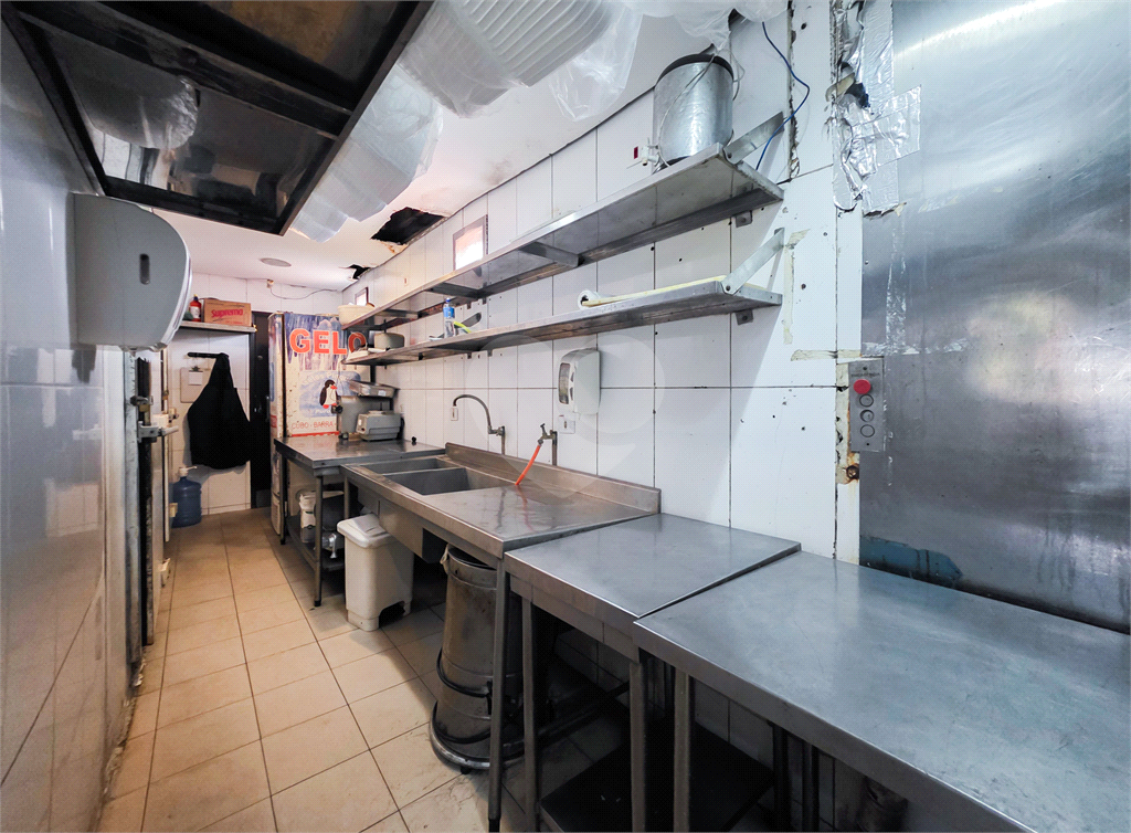 Loja / Salão Comercial / Restaurante - Santo Amaro - Vão Livre - Venda / Compra