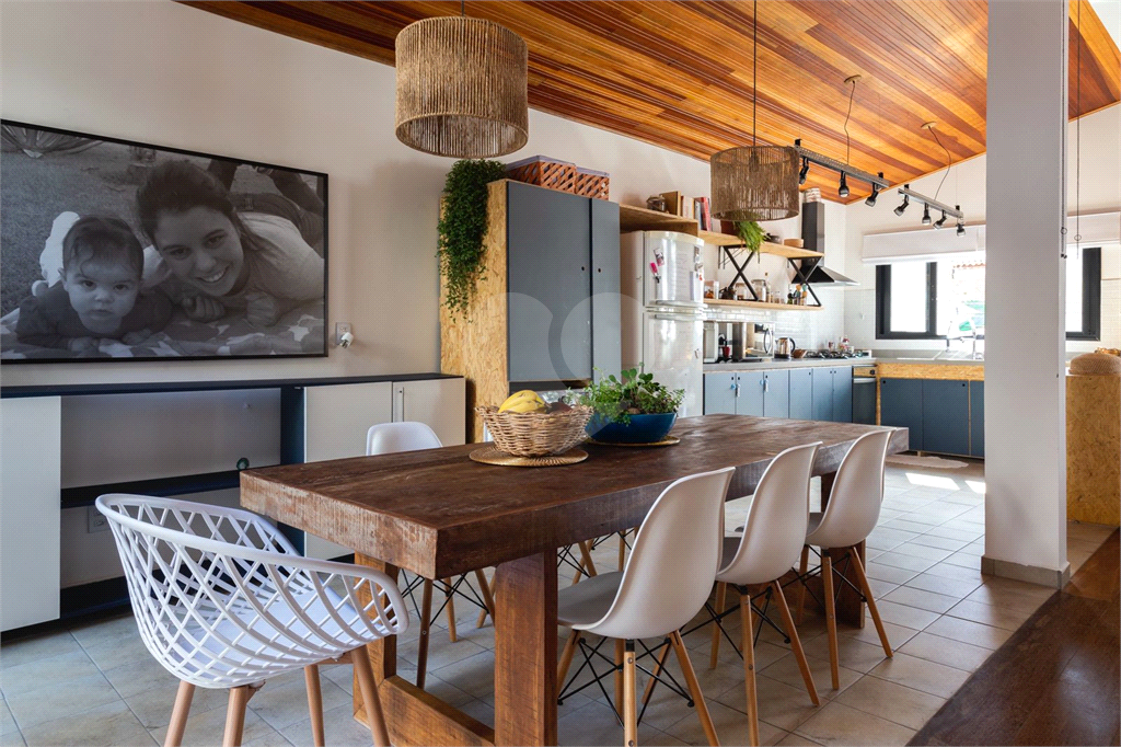 Casa, 3 quartos, 234 m² - Foto 1