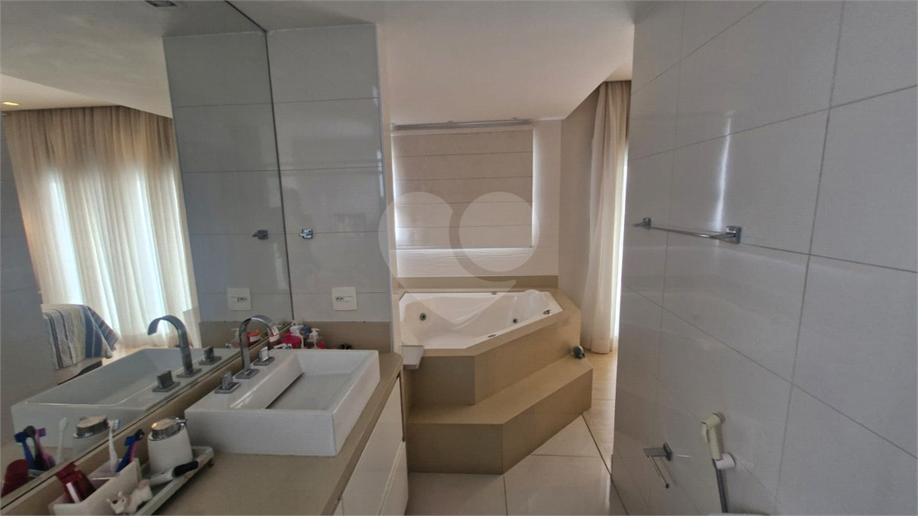 Apartamento de Alto Padrão à Venda | 221m² | 3dorm(3suites) | 4 Vagas | Santana