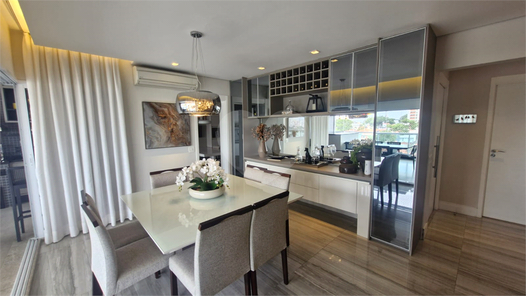 Apartamento de Alto Padrão à Venda | 221m² | 3dorm(3suites) | 4 Vagas | Santana