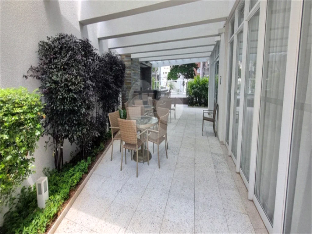 APTO 1 QUARTO + 1 VAGA - CAMPO BELO