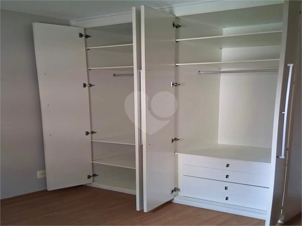 APTO 3 QUARTO - 1 SUITE - BELA VISTA 