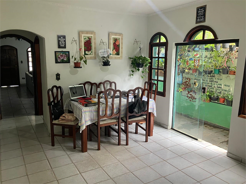 Sobrado Espaçoso 206m² no Parque Continental I – Conforto e Localização Estratégica
