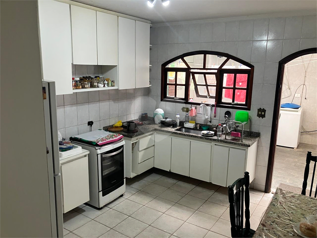 Sobrado Espaçoso 206m² no Parque Continental I – Conforto e Localização Estratégica
