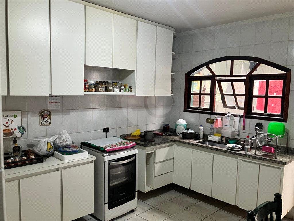 Sobrado Espaçoso 206m² no Parque Continental I – Conforto e Localização Estratégica
