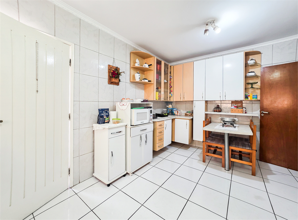 Casa - Vila Alpina - 3 Quartos (1 Suíte) - Quintal - 2 Vagas - Venda / Compra