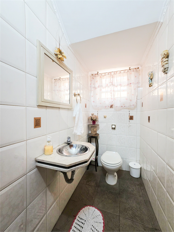 Casa - Vila Alpina - 3 Quartos (1 Suíte) - Quintal - 2 Vagas - Venda / Compra